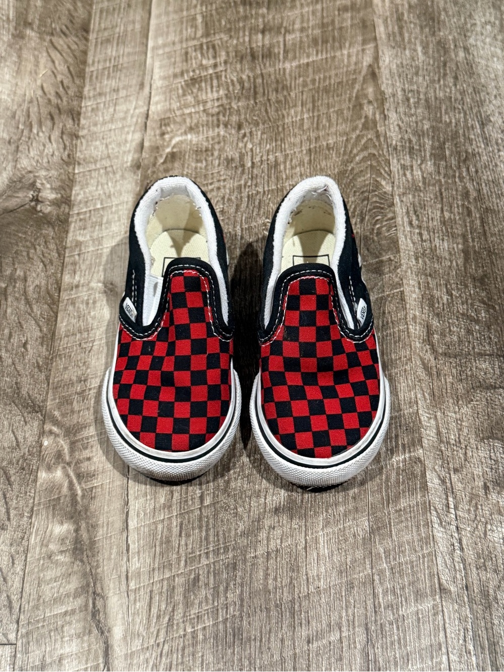 Vans Slip-On Checkerboard Skate Shoe - Toddler size 6 - Black / Red